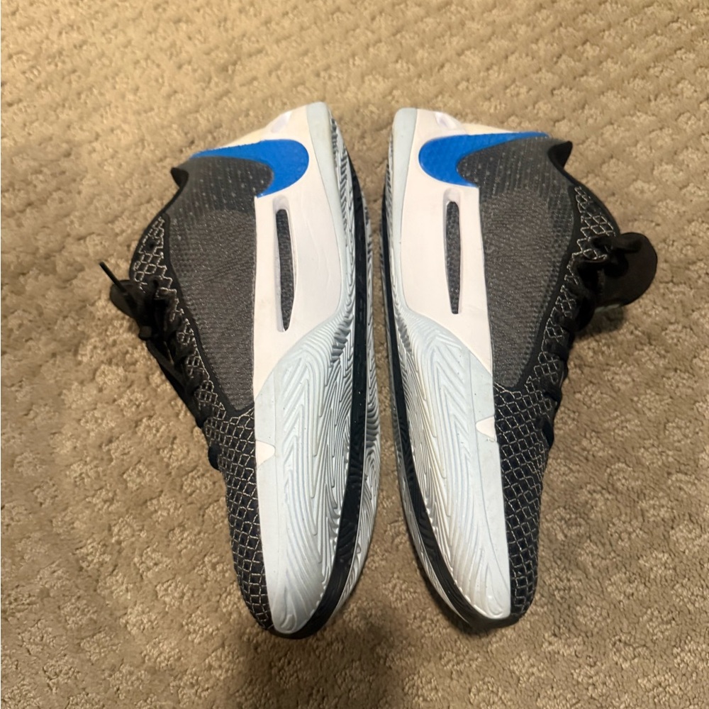 Nike Men's Gray and Blue Sneakers basketball ball - Picture 4 of 5